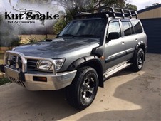 Plastové lemy Kut Snake Nissan Patrol Y61 (GU) long, 50mm Plastové lemy Kut Snake Nissan Patrol Y61 (GU) long, 50mm